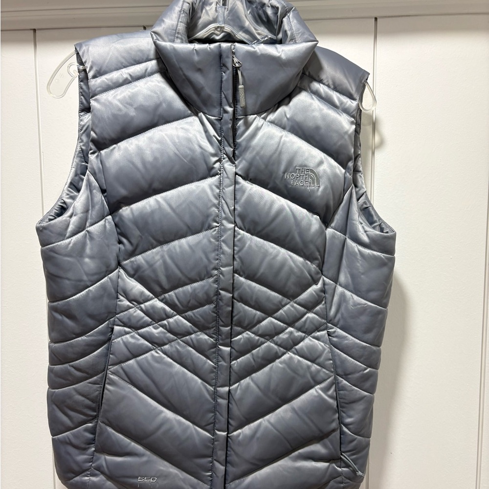 The North Face 550 Goose Down Aconcagua Down Vest Mid Gray Size Medium womens